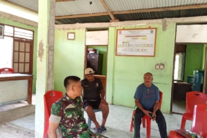 Babinsa Kodim 1602/Ende Perkuat Keamanan dan Kedekatan dengan Warga Desa Ranggatalo