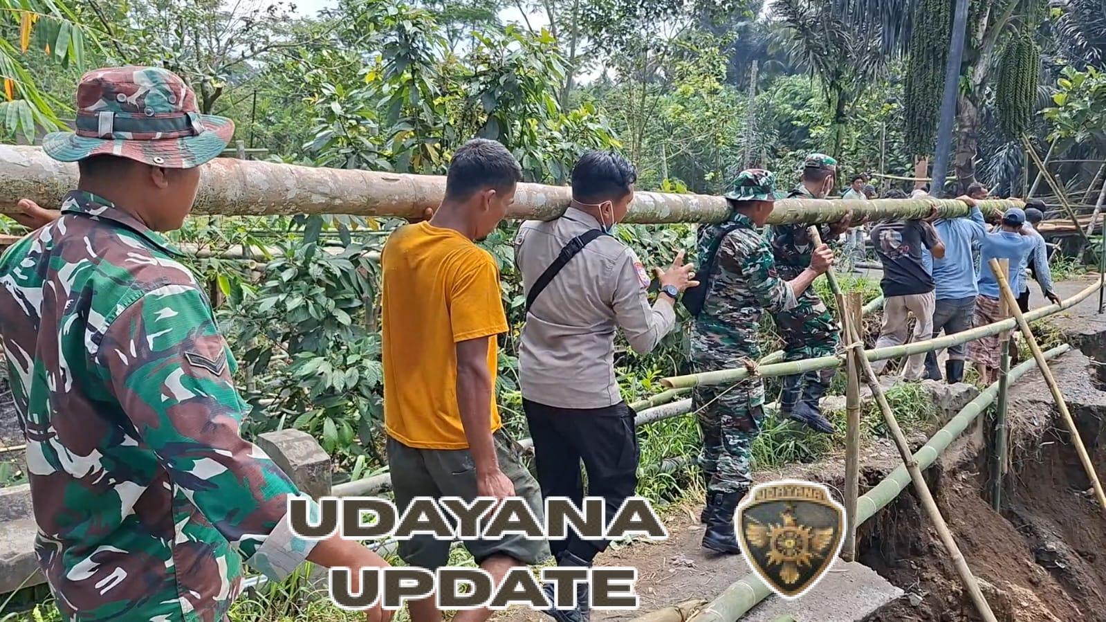 Akses Jalan Terputus, Koramil 03/Kopang Bangun Jembatan Darurat