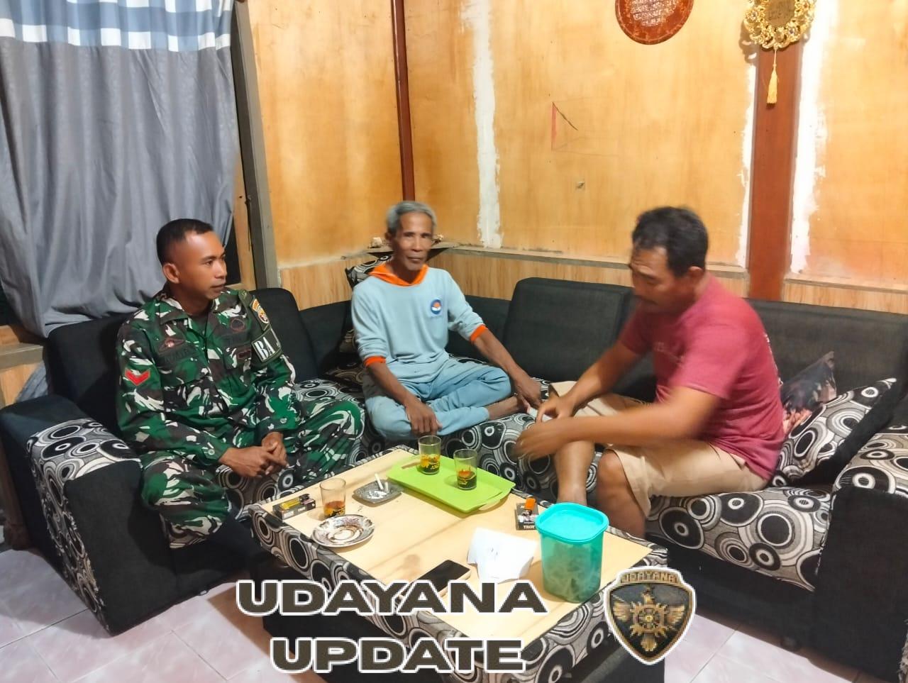 Babinsa Koramil 1628-04/Poto Tano Gelar Patroli Malam, Imbau Warga Jaga Kamtibmas