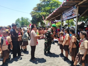 Babinsa dan Bhabinkamtibmas Amankan Pesta Siaga 2025 di Pantai Giri Emas