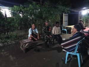 Serda Afriadin Piket Koramil Sekongkang Gelar Patroli, Wujudkan Lingkungan Kondusif