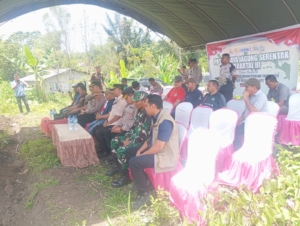 Praka Ewal Nono Dampingi Panen Raya Jagung Serentak di Kecamatan Golewa