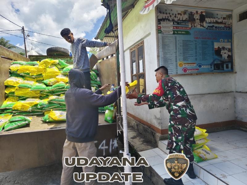 Kodim 1624/Flotim Hadir di Sukutokan, Salurkan 8 Ton Beras SPHP Murah Bersama BULOG