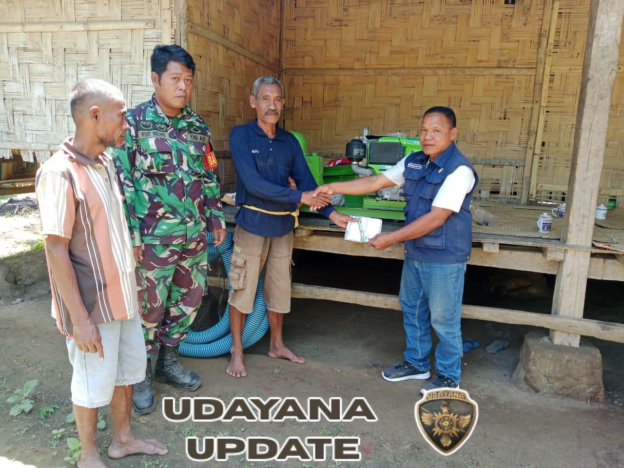 Wujud Dukungan TNI, Babinsa Bantu Salurkan Pompa Air di Desa Billa