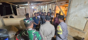 Wujudkan Kondusifitas Wilayah, Babinsa Tegallalang Dampingi Sidak Identitas Warga Pendatang