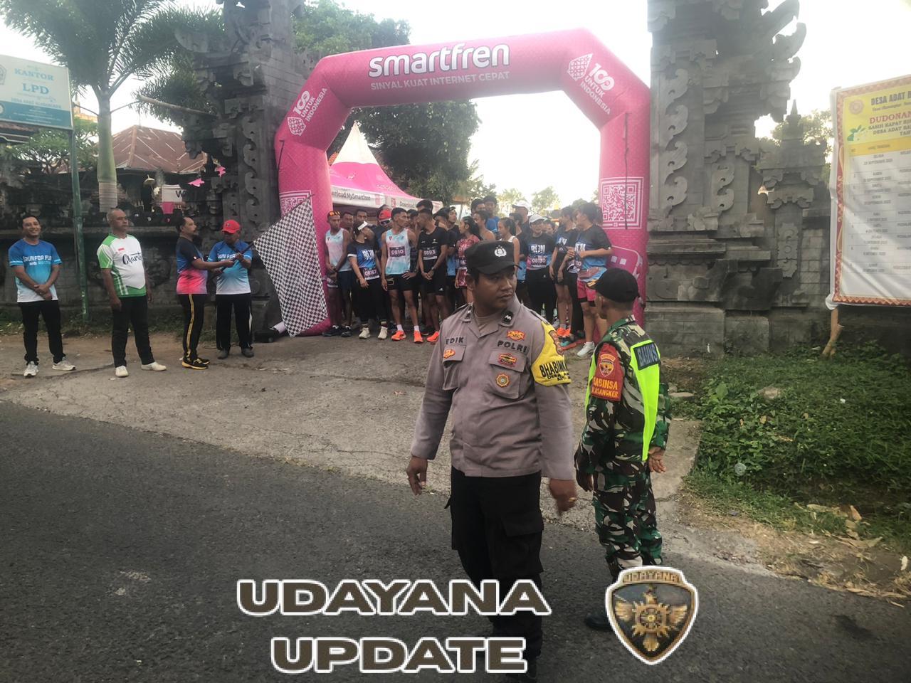 Babinsa Dampingi Ratusan Warga Alasangker dalam Ajang Tanah Aon Run 2025