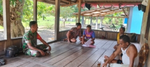 Babinsa Koramil Maurole Intensifkan Komsos dan Pamwil di Desa Wolo’au