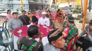 Babinsa Desa Catur Koramil 04/Kintamani Hadiri Resepsi Pernikahan Warga di Banjar Lampu