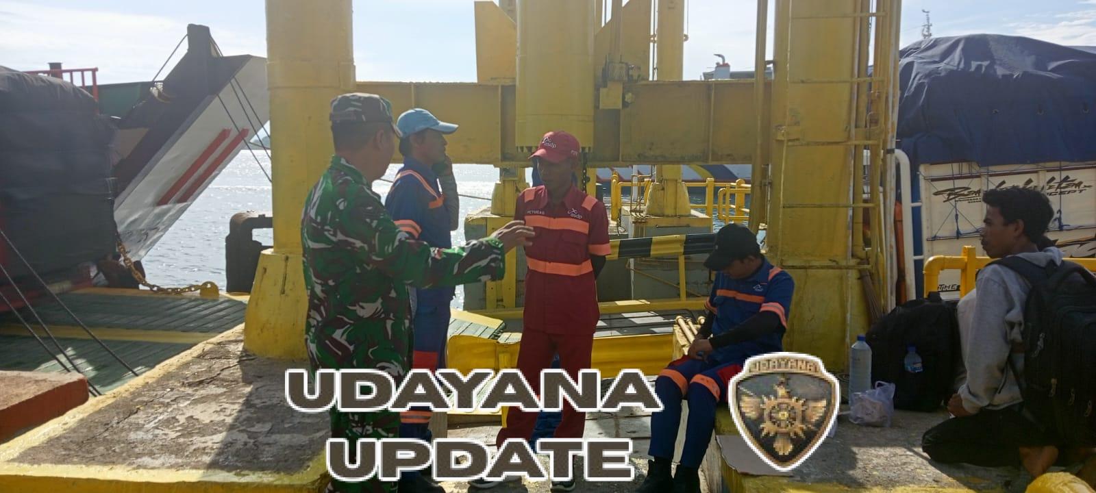 TNI Hadir, Pengamanan di Pelabuhan Poto Tano Berjalan Aman dan Lancar