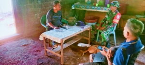 Babinsa Serda Didit Sumanto Temui Kades Bonmuti Bahas Renkunker Bupati Kupang