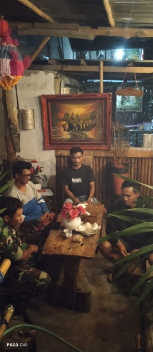 Patroli Malam Babinsa Sekongkang, Wujud Kepedulian Jaga Kamtibmas