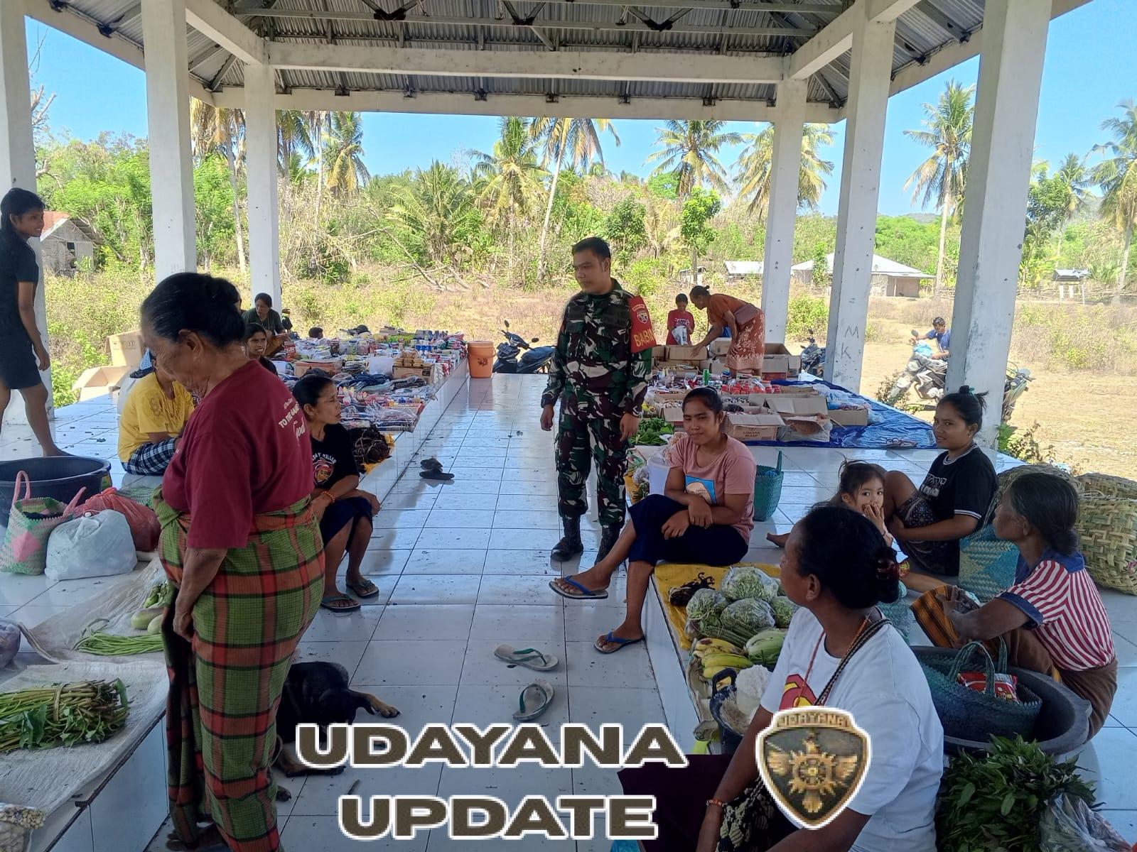 Babinsa Tabundung Monitoring Pasar, Pastikan Harga Sembako Tetap Stabil