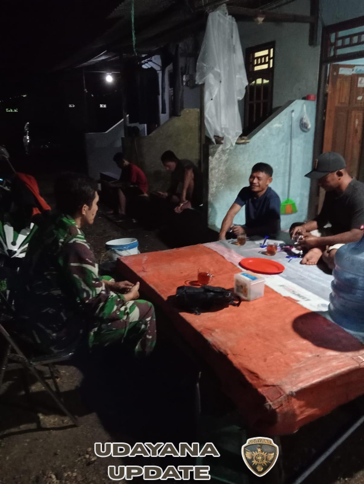 Babinsa Koramil 1628-02/Sekongkang Gelar Patroli Malam Jaga Kamtibmas