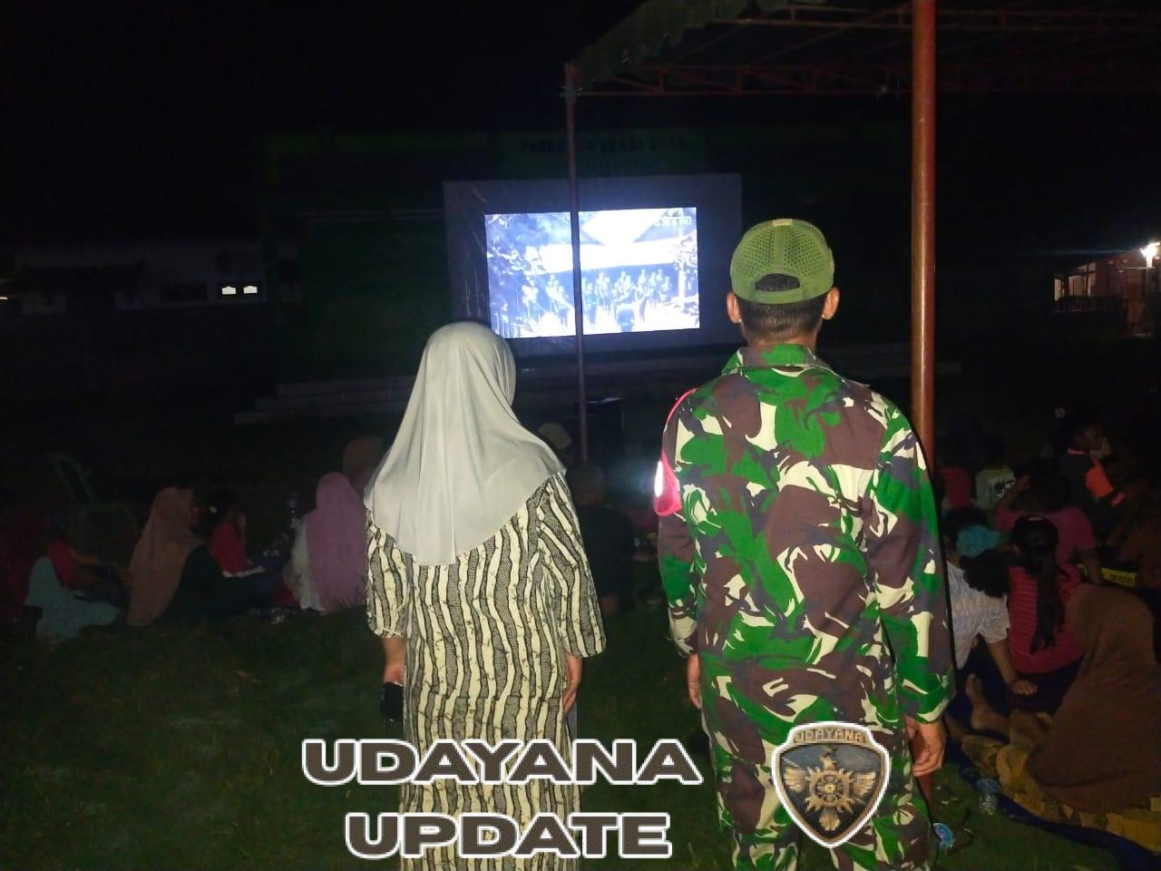 Peringati G30S/PKI, Babinsa Koramil 1628-01 Taliwang Ajak Warga Nobar