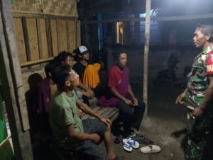 Sertu Anwar Imbau Warga Wajib Lapor Tamu Malam Hari