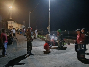 Babinsa Ende Kawal Ketat Aktivitas Kapal di Pelabuhan IPPI