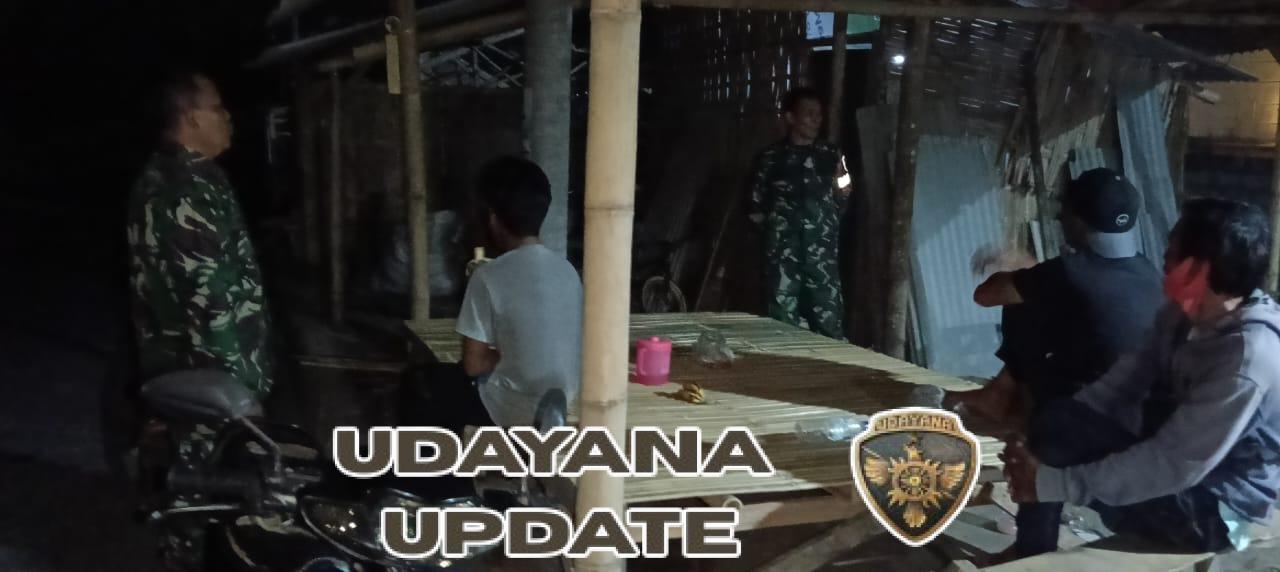 ‎Patroli Malam, Babinsa Tanjung dan Teros Ingatkan Warga Antisipasi Musibah Alam