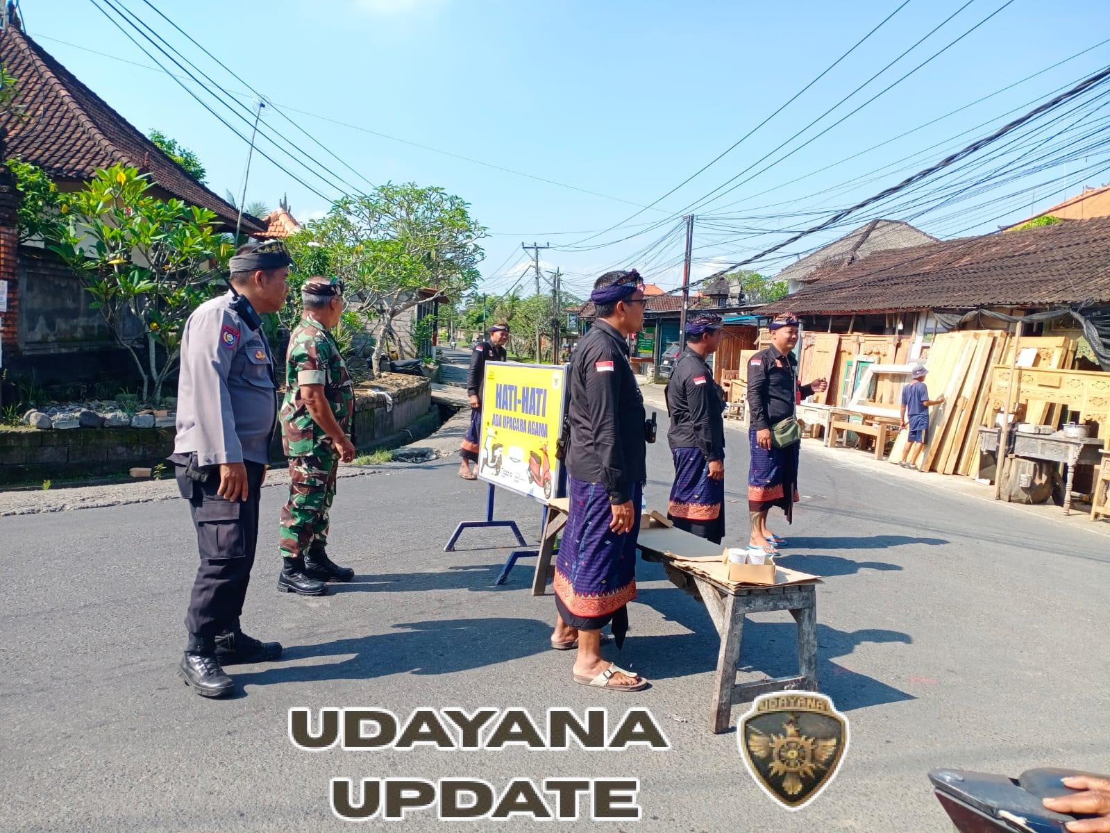 Sinergi Babinsa, Bhabinkamtibmas dan Tokoh Adat Dukung Melaspas Kantor LPD