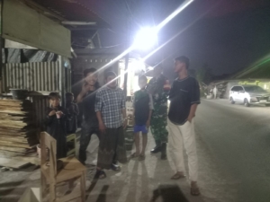 ‎Patroli Malam Babinsa dan Pemuda Kalianyar, Warga Diimbau Jaga Kamtibmas