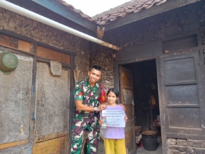 Salurkan Dana Bantuan Pendidikan Dari Yayasan Satu Hati Bali Ke Dua Anak Di Wilayah Binaan, Kopka Kadek Parta Sebut Ini Amanah