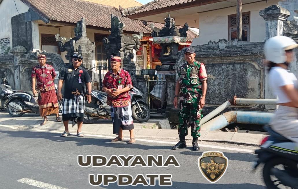 Babinsa Desa Kutuh Monitor Upacara Melasti, Wujudkan Sinergi Pengamanan dan Dukung Kehidupan Keagamaan Masyarakat