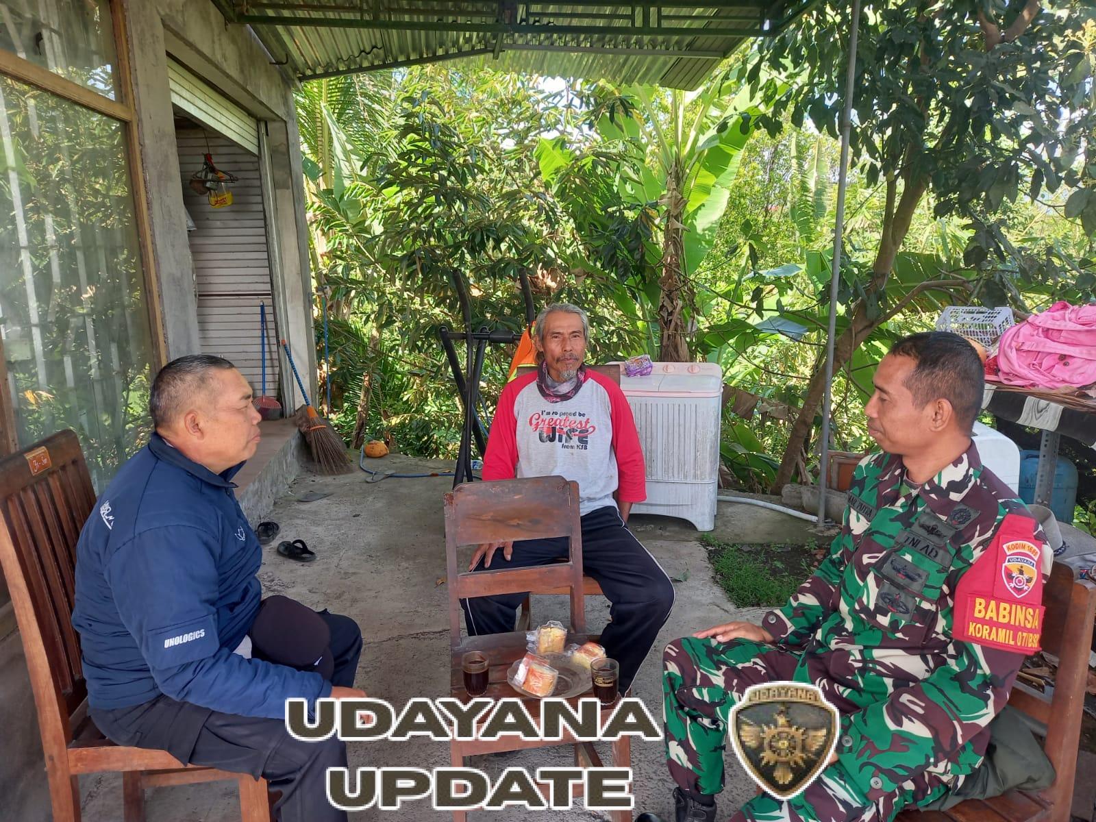 Tingkatkan Silaturahmi, Babinsa Pelapuan Ajak Tokoh Masyarakat Jalin Komunikasi Sosial untuk Kewaspadaan Wilayah