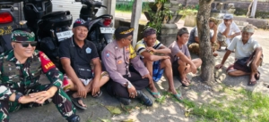 Kawal Ngaben,  Babinsa Tihingan Jalin Komunikasi Tingkatkan Keakraban