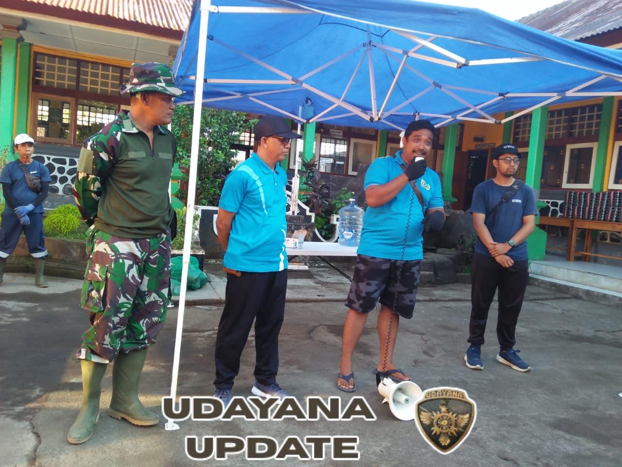 Koramil Sukasada Dipimpin Pjs. Danramil Kapten Inf. I Nyoman Arya Kepakisan Bersama Sungai Watch Gelar Aksi Bersih Sampah Plastik di Sungai Bakung