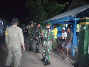 Koramil 1608-02/Bolo Gelar Patroli Siskamling Cegah Tindak Kejahatan di Kecamatan Bolo