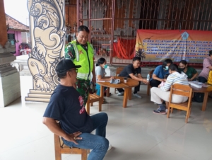 Babinsa Abianbase Dukung Posyandu Siklus Hidup Demi Kesehatan Masyarakat