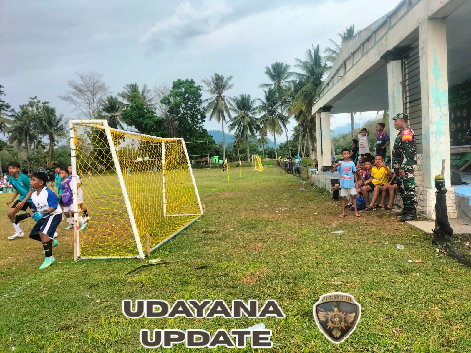 Hari Jadi Desa Tamekan ke-13, Babinsa Turun Langsung Amankan Turnamen U-11 dan U-13