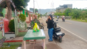 Bantu Ringankan Beban Warga, Koramil 1607-04/Alas Hadirkan Beras SPHP Harga Terjangkau