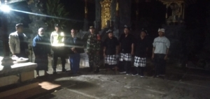 Babinsa dan Aparat Desa Timpag Gelar Patroli Bersama Demi Ciptakan Lingkungan Kondusif