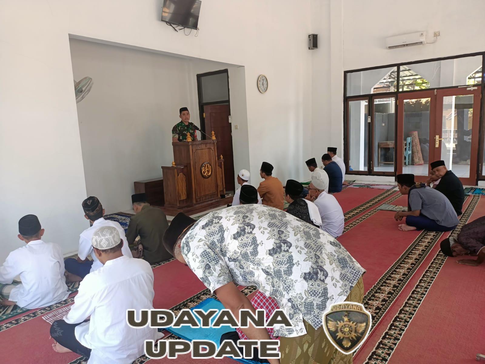 TNI Hadir Menyatu dengan Rakyat, Babinsa Desa Batuh Putih Jadi Khatib Maulid Nabi