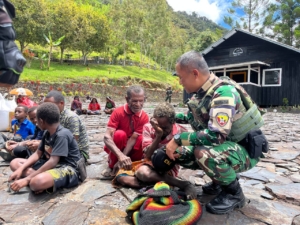 Minggu Kasih Satgas Yonif 743/PSY Hadirkan Damai di Talilime