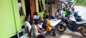 Babinsa Koramil 1602-02/Wolowaru Gelar Komsos dan Pamwil di Desa Wolokoli