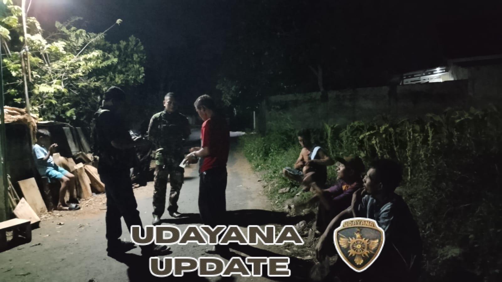 ‎Patroli Malam di Dusun Bowoh, Babinsa Ingatkan Warga Aktifkan Ronda