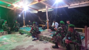 Patroli Siskamling Koramil 1608-05/Donggo Jaga Ketertiban di Desa Bajo, Punti, dan Lewintana