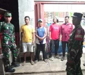 Babinsa Matua Gelar Patroli Malam Bersama Warga