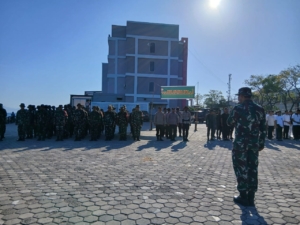Kodim 1604 Gelar Aksi Bersih Pantai Pasir Panjang