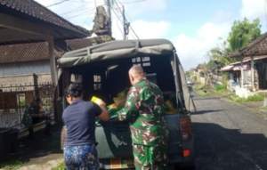 Koramil 1626-02/Susut Bersinergi dengan Perum Bulog Gelar Gerakan Pangan Murah Stabilkan Harga Beras