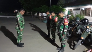 Perkuat Keamanan Wilayah, Koramil Alok Laksanakan Patroli Malam Peringati HUT TNI ke-80