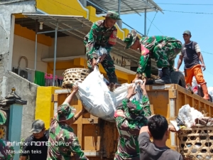 Kapten Iwan Susanto Tegaskan Pentingnya Menjaga Kebersihan Pasar dan Terminal