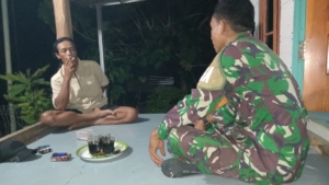Patroli Malam Babinsa Koramil 1628-05/Jereweh Ciptakan Rasa Aman di Masyarakat