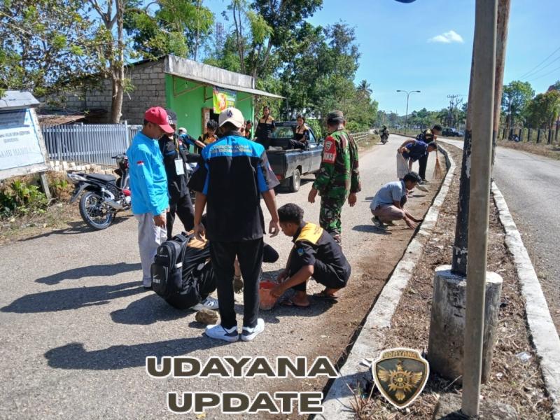 Babinsa Koramil 03/Katikutana Wujudkan Kemanunggalan Lewat Karya Bakti