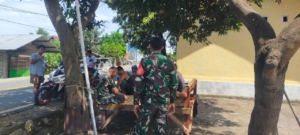 Babinsa Koramil Ende Aktif Monitoring dan Jalin Komunikasi dengan Masyarakat