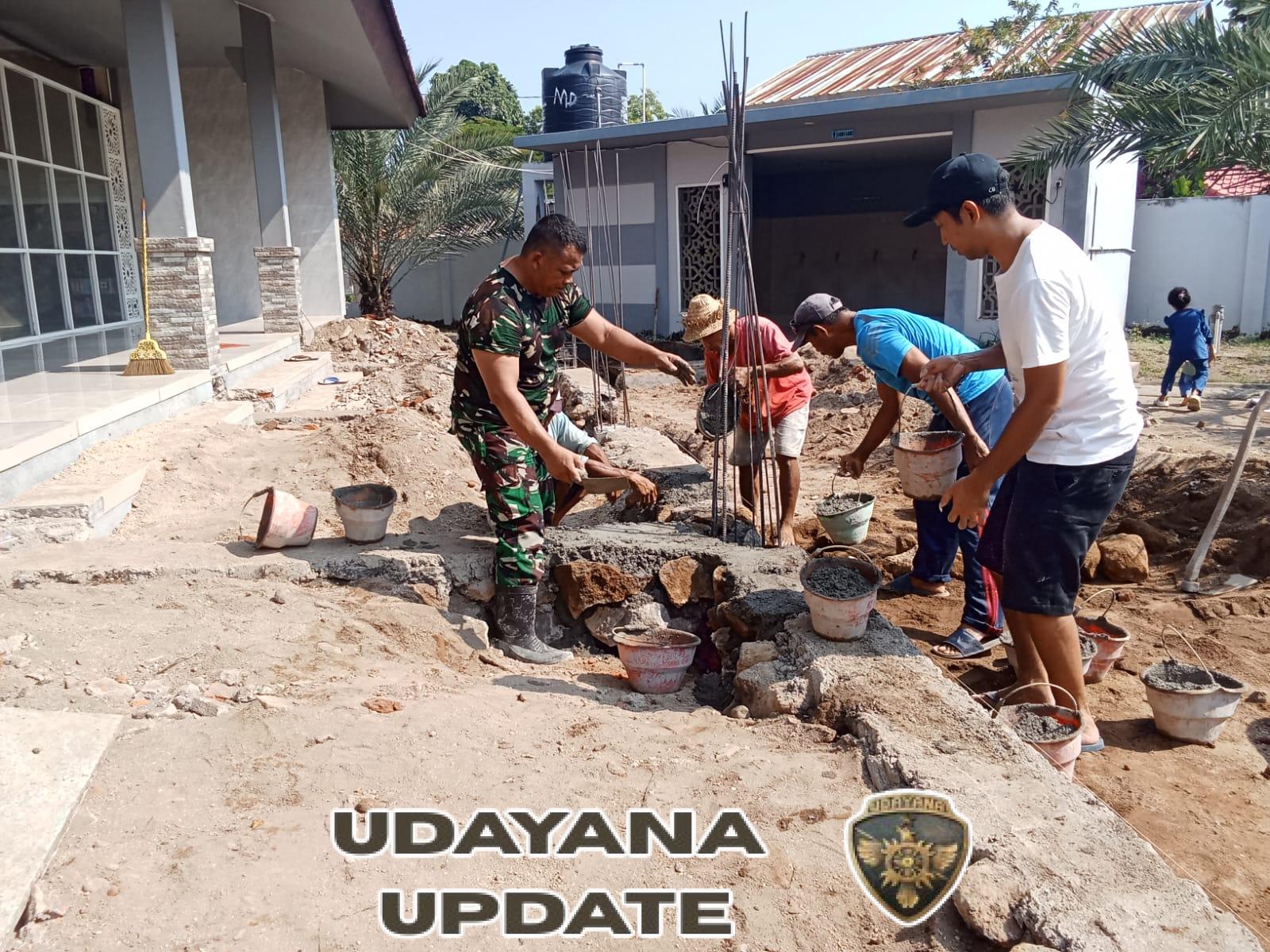 Kebersamaan Babinsa Tanjung dan Warga Wujudkan Aula Masjid