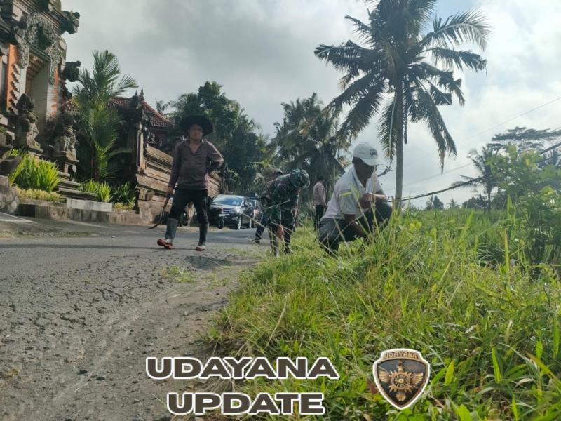 Anggota Koramil 1626-02/Susut Turut Serta dalam Karya Bakti di Desa Bunutin