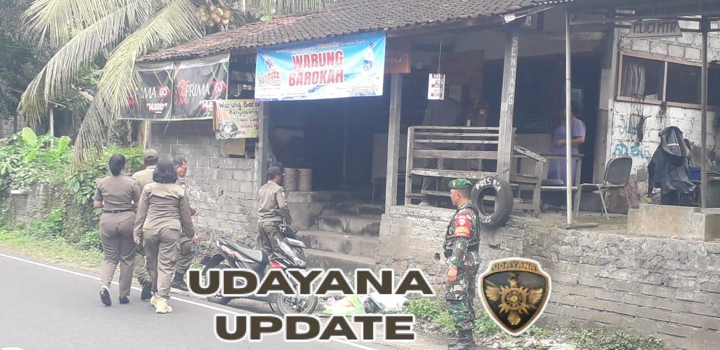 Jaga keamanan dan ketertiban serta keindahan, Personel Kodim 1623/Karangasem laksanakan penertiban reklame.