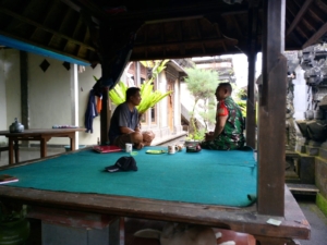 Komsos Babinsa Kelusa Pererat Silaturahmi dengan Tokoh Masyarakat